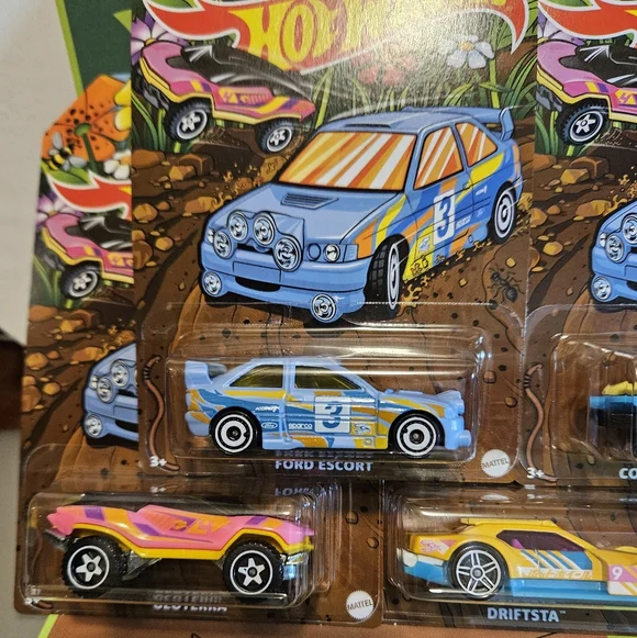 HotWheels Spring 2026 Die-Cast Car Set Of 5 - Blue and Yellow - Picture 2 of 6